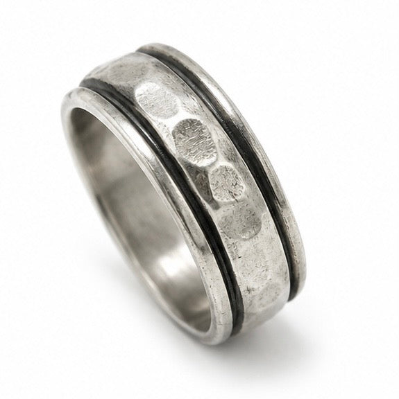Vintage 925 Silver Hammered Center Spinner Band Ring