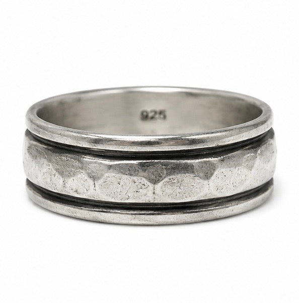 Vintage 925 Silver Hammered Center Spinner Band Ring